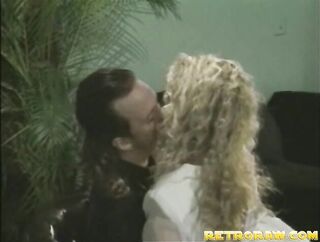 brusco teta follando