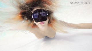 nude hungarian teen showing