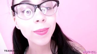 cute teen masturbates