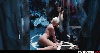 czech horny milf eating