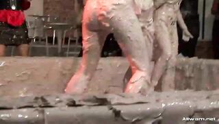 mud wrestling girls
