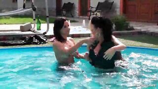 three dykes the pool