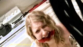 amateur piss babe gets